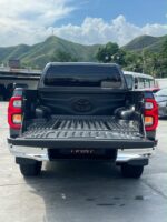 Toyota Hilux SRX - Imagen 4