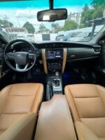 Toyota  Fortuner VXR - Imagen 3